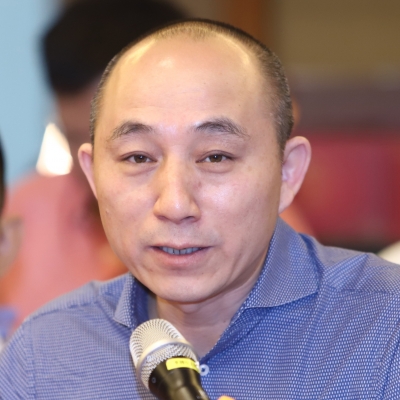 左立-北京大學(xué)人民醫(yī)院腎內(nèi)科主任、教授、博士生導(dǎo)師